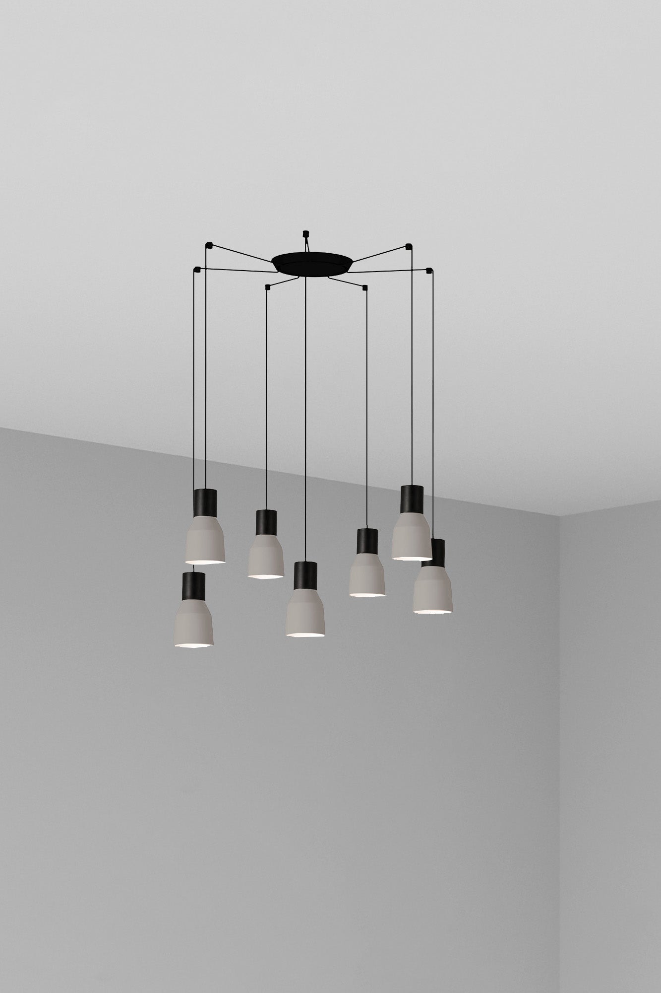 Lámpara colgante KOMBO 120 7L gris de FARO, diseño moderno en acero negro mate para salón o comedor interior, modelo 68591-7L por Nutcreatives