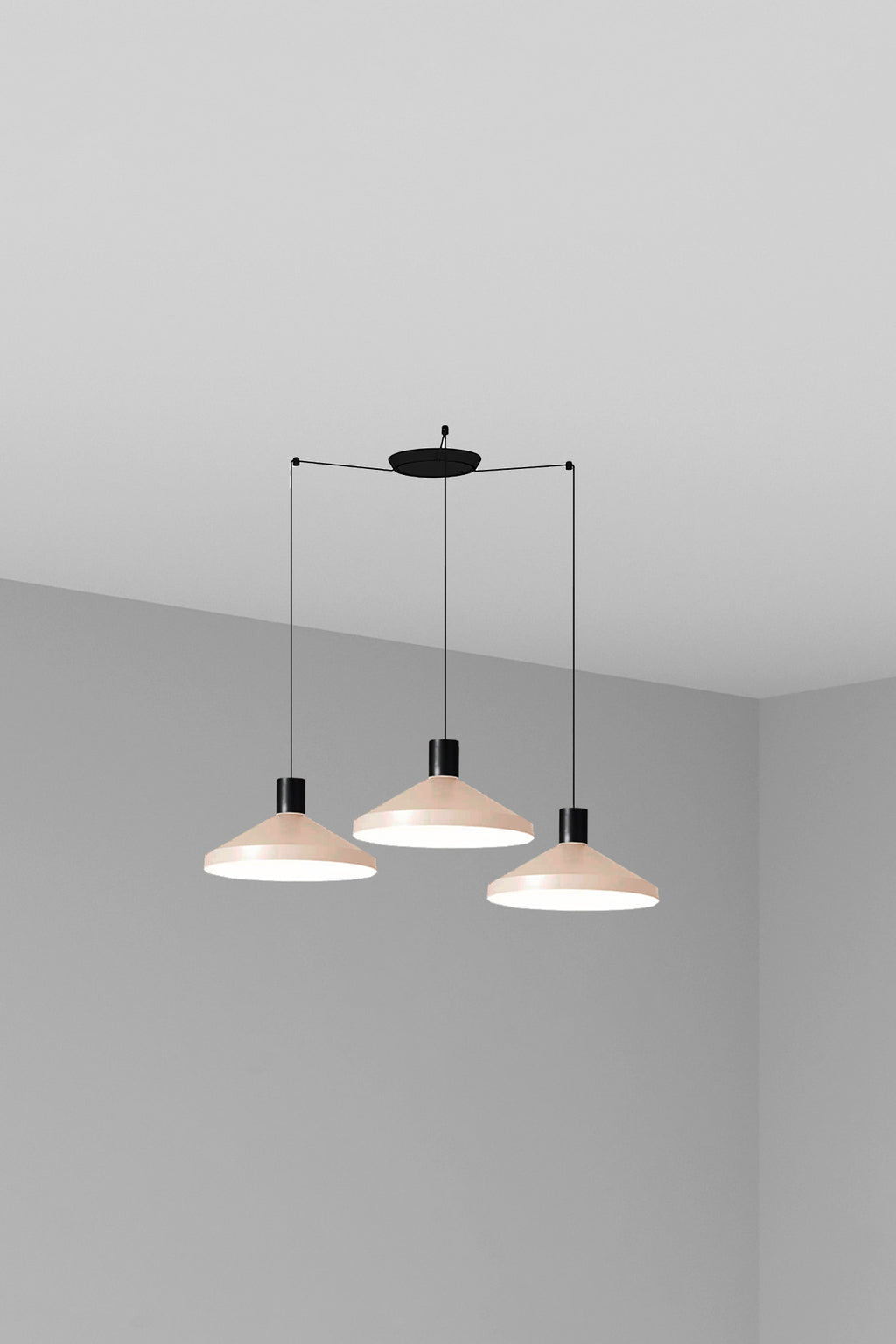 Lámpara colgante KOMBO 400 3L beige de FARO, diseño geométrico en acero para salón y comedor interior, suspensión moderna Nutcreatives 68596-3L