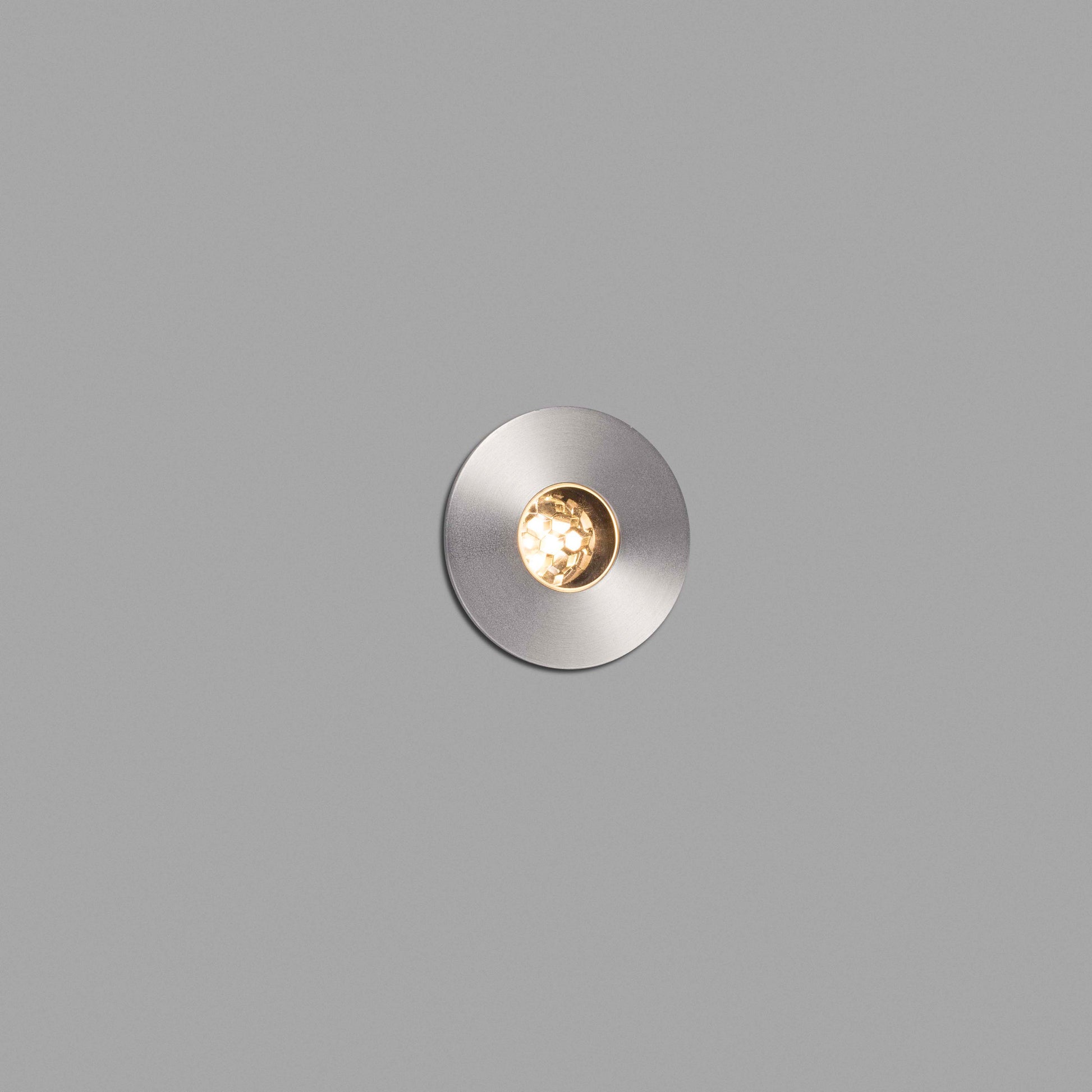 Luz empotrable LED GRUND 37 Inox 2W 2700K FARO modelo 70733, iluminación suelo exterior para jardines y terrazas, IP67 impermeable y anti-deslumbrante