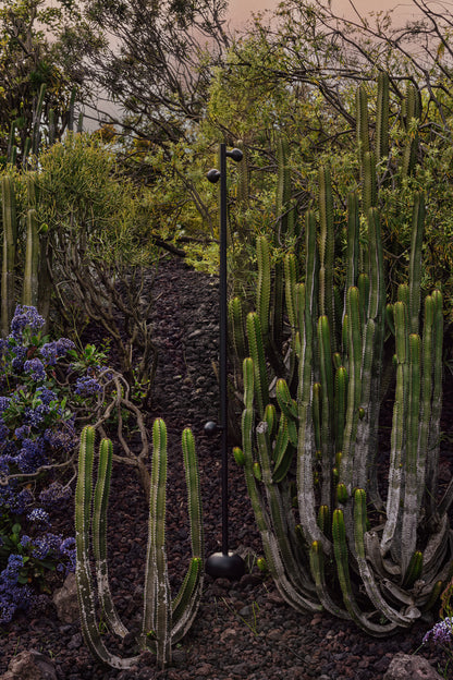 Lámpara exterior BROT 1800 negra con cable faro LED en jardín, diseño minimalista aluminio iluminación cálida