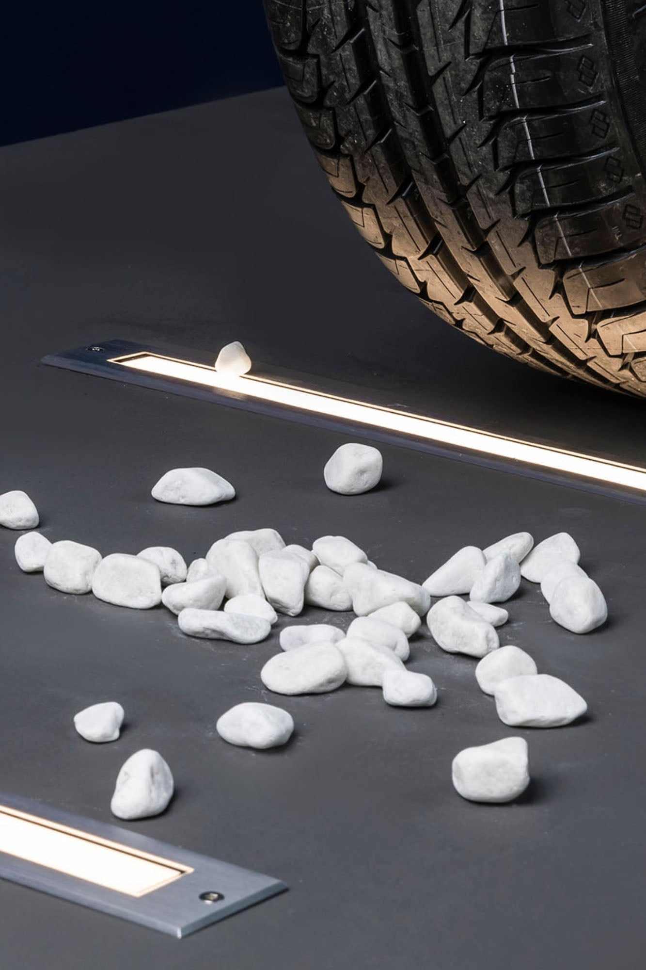 Luminaria empotrable exterior FALLS 500 11W 3000K faro de acero inoxidable IP67 en jardín o terraza con iluminación LED cálida