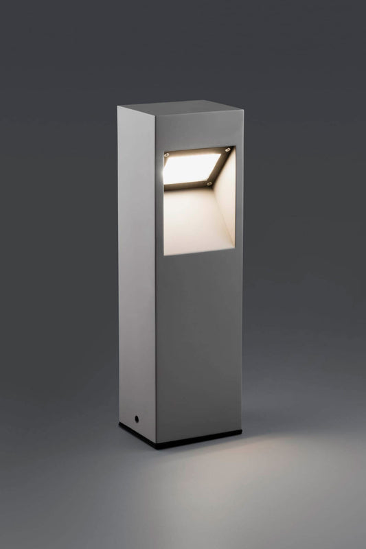 Baliza CAST 500 Gris Oscuro FARO 74156 en jardín exterior, luminaria superficie IP65 para terraza y cemento