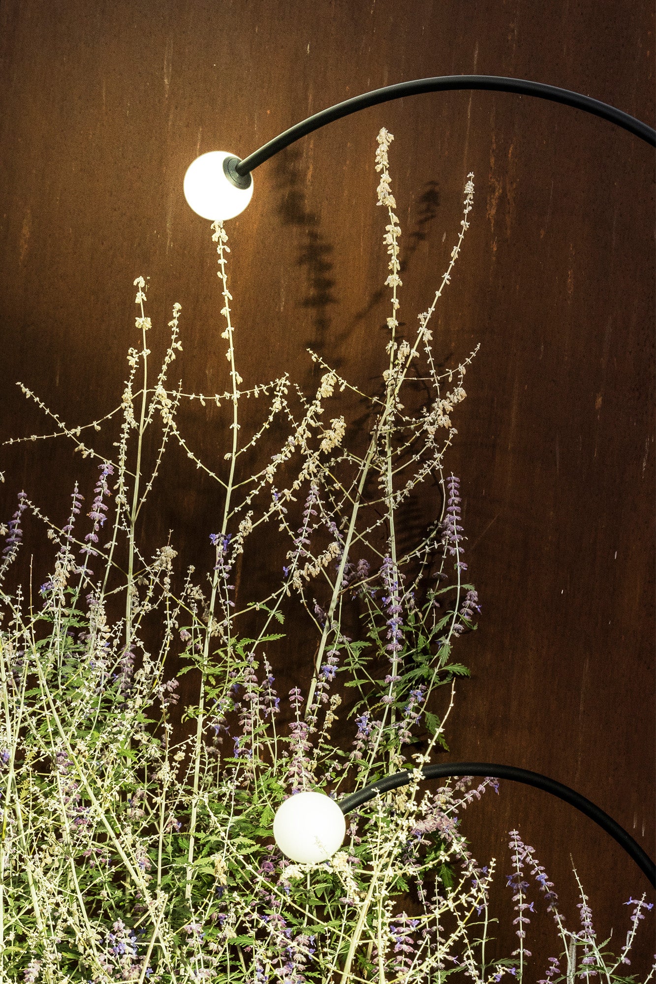 Estaca exterior CUCA 1193 negra FARO en jardín iluminado, luminaria suelo LED COB minimalista acero inoxidable colección 7559