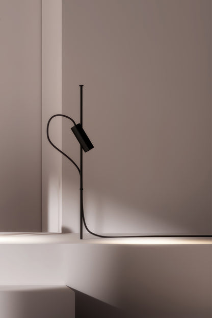 Estaca CLAP 1030 negra LED 3000K 38º faro en jardín exterior, luminaria escenográfica IP65 para iluminación de suelo 24V