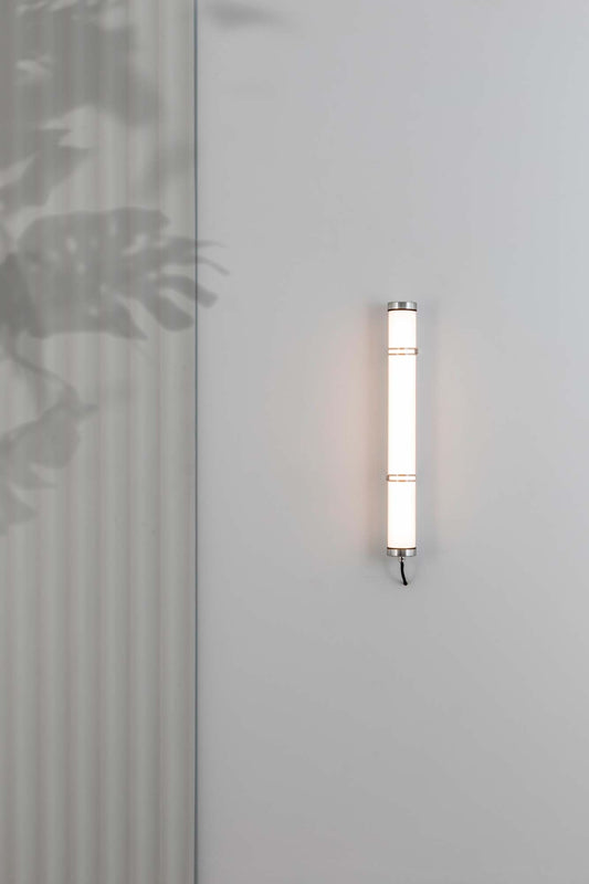 Aplique LED exterior SCUBA 600 cromado 20W modelo FARO 75750, luminaria de pared en acero inoxidable para iluminación industrial en entornos exteriores