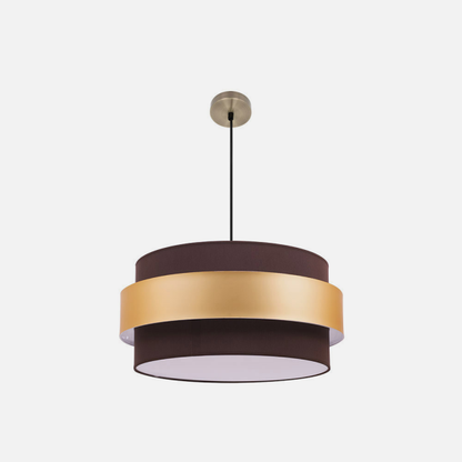 Colgante Bremen de Abrila en cuero marrón con detalles en oro, lámpara colgante de 50 cm con 3 casquillos E27 para iluminación interior natural, diseño textil y metálico para decoración doméstica moderna.