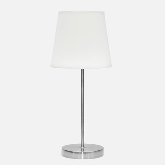 Lámpara de sobremesa Maldivas en níquel y blanco de Abrila, modelo 110671003, diseño clásico con base metálica y pantalla textil para luz difusa, ideal para decoración interior doméstica, casquillo E14.