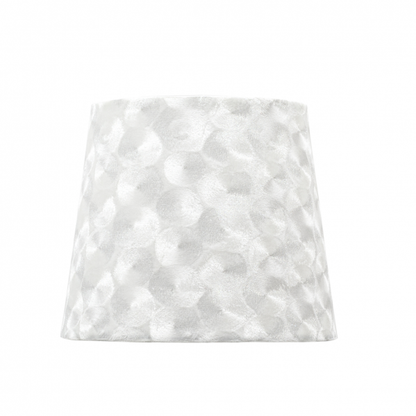 Pantalla Fátima E27 Blanco Nacar, pantalla de lámpara textil para iluminación interior, acabado Blanco nacar, modelo 110812501 de Fabrilamp, luz difusa.