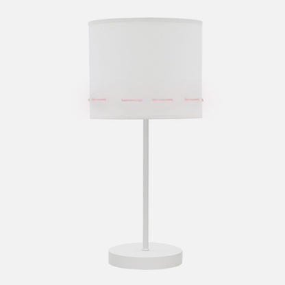 Lámpara de sobremesa Trazos en rosa bebé de Abrila (111271000), diseño infantil con trazos artísticos en metal y textil, ideal para decoración doméstica de interiores en blanco y rosa.
