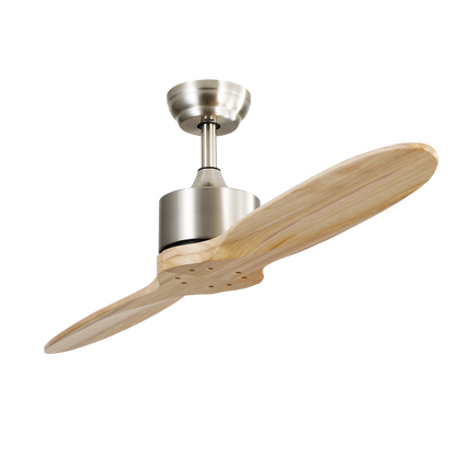 Ventilador de techo Leste en níquel y haya sin luz integrada, modelo Abrila 128990242 con motor DC eficiente, 5 velocidades ajustables y diseño en metal y madera para interiores domésticos.