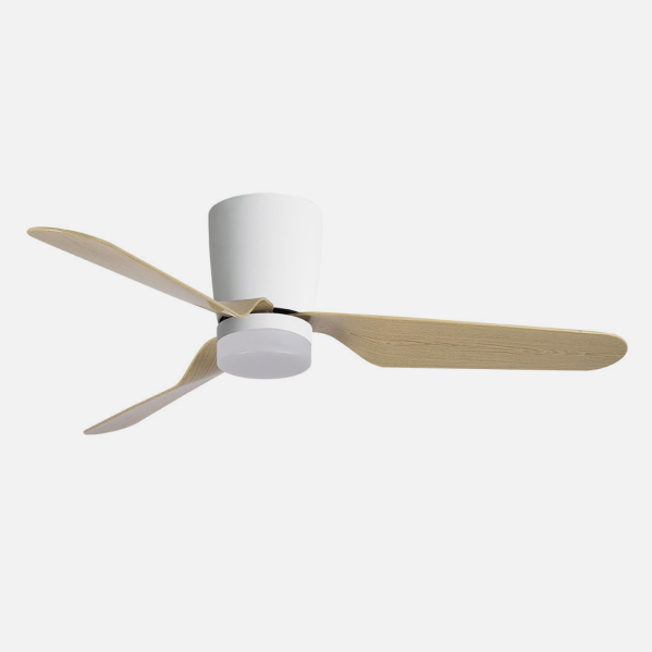 Ventilador de techo Kochi blanco y haya de 132 cm con 6 velocidades, LED integrado y motor DC, modelo Abrila 129191368 para interior doméstico.