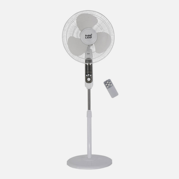 Ventilador de pie Calma Blanco 45W de Abrila modelo 133541001 con 3 velocidades, altura regulable, control remoto, temporizador y diseño para uso doméstico interior