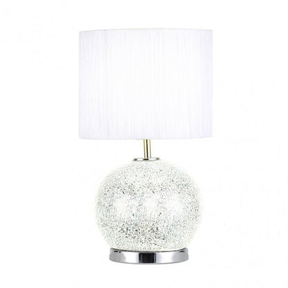 Lámpara sobremesa Secoya de Abrila en acabado espejo/cromo con LED integrado, pantalla textil y mosaico de cristal para iluminación difusa en decoración interior de hogar moderno