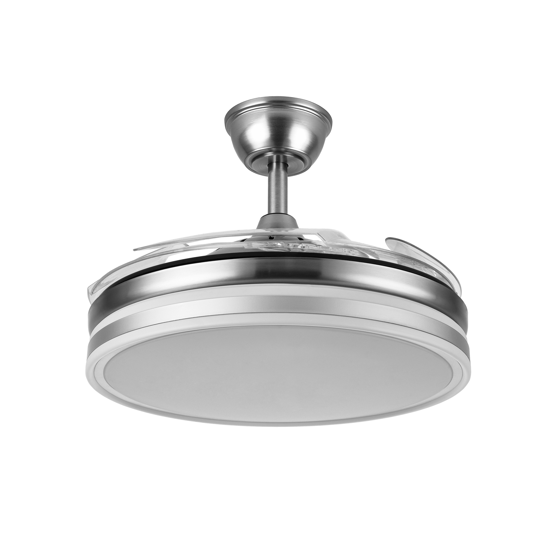 Ventilador de techo Bayomo en níquel satinado, 59W de potencia, modelo Abrila 142591403 con aspas retráctiles, LED integrado, mando a distancia y función ventilación verano-invierno para uso doméstico interior.