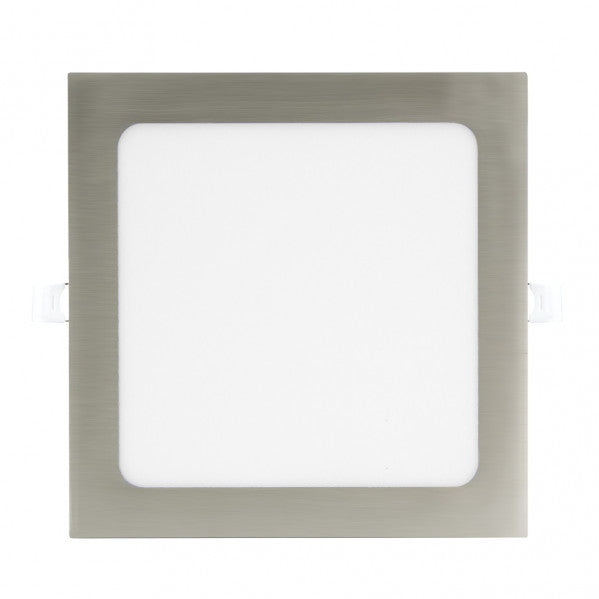 Downlight LED cuadrado en níquel de 24W, empotrado, marca Fabrilamp Abrila, modelo 146982403.