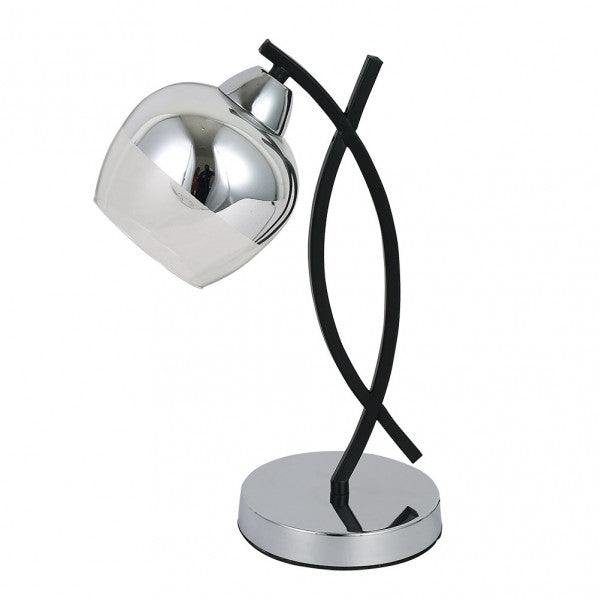 Lámpara de sobremesa Denali en acabado cromo y negro de Abrila, modelo 152471020, diseño moderno con foco orientable E27, ideal para iluminación doméstica y decoración interior en metal y cristal.