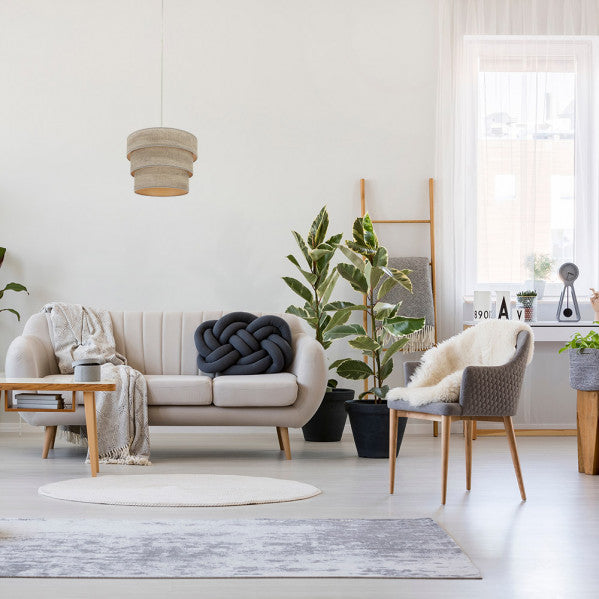 Lámpara colgante triple Smile en níquel y madera gris de 50 cm, diseño moderno Abrila para decoración de interiores domésticos con estilo textil y luminoso.