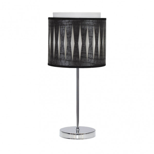 Lámpara de sobremesa Alexandra en cromo y madera negra de Abrila, diseño contemporáneo con toques étnicos para decoración interior moderna, iluminación funcional en metal y textil para uso doméstico, modelo 177871009.