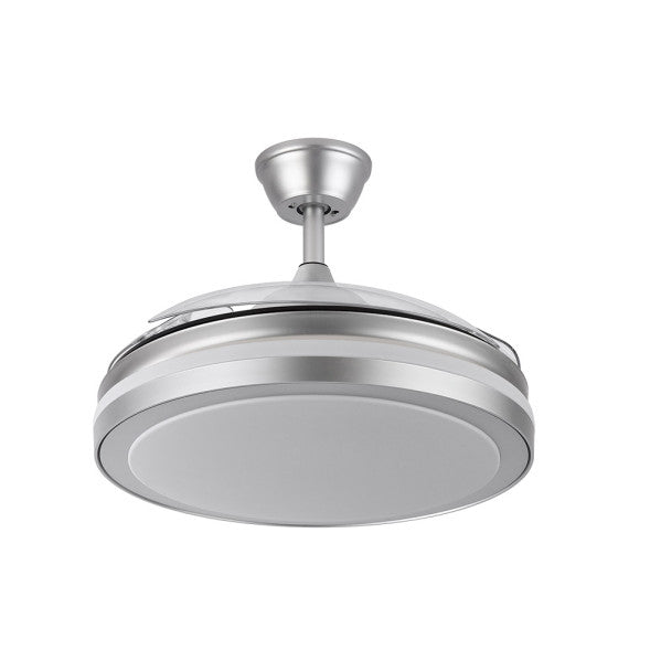 alt=Ventilador de techo Esparta Plus Abrila Plata, 107 cm con motor DC y aspas retráctiles, ideal para ventilación en verano e invierno, con iluminación LED regulable y адапtado para interiores domésticos.