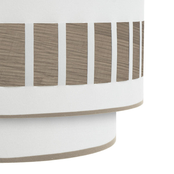 Aplique de pared Ivanna en blanco y madera clara, modelo moderno Abrila 17x30x15 cm, iluminación difusa para decoración interior del hogar con estructura de metal y textil, luz suave para ambientes domésticos acogedores (188461085)