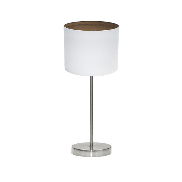 Lámpara de sobremesa Tatiana de Abrila en níquel, blanco y madera oscura, diseño moderno rústico vintage con base metálica y pantalla textil para iluminación interior y decoración doméstica.