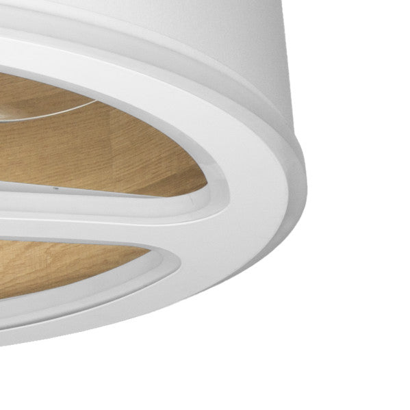 `alt=Ventilador de techo Tatiana Blanco/Madera Clara de Abrila con luz LED regulable y motor DC de 110W para interiores domésticos`