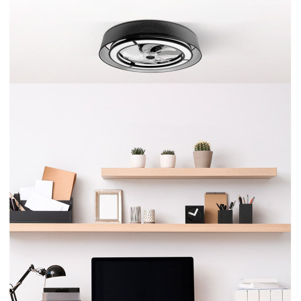 Ventilador de techo DC Anastasia en color negro/plata, modelo Abrila 190191509. Diseño elegante y funcional con motor DC de alta eficiencia, ideal para uso interior y doméstico. Equipado con tecnología LED integrado que ofrece 3 opciones de color de luz, permitiendo crear ambientes acorde a tu gusto. Con 6 velocidades ajustables para adaptarse a cualquier necesidad de confort. Modelo ai2 para tecnologías innovadoras y un rendimiento mejorado.