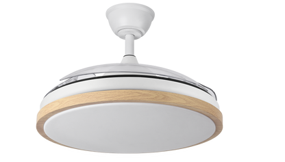 Ventilador de techo DC Evros en color blanco/haya, modelo 197091368 de Abrila. Carcterísticas: motor DC eficiente, aspas retráctiles, iluminación LED integrada y regulable. Diseñado para uso interior doméstico, ahorra energía y combina estilo con funcionalidad.