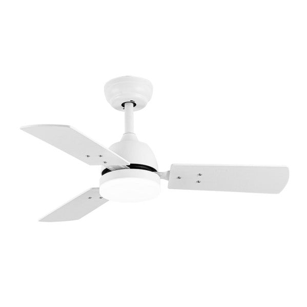 `alt=Ventilador de techo Abrila modelo Portico DC 20W, en color blanco con aspas reversibles, iluminación ajustable con LED integrado, ideal para interiores domésticos, incluye motor DC y temporizador`.