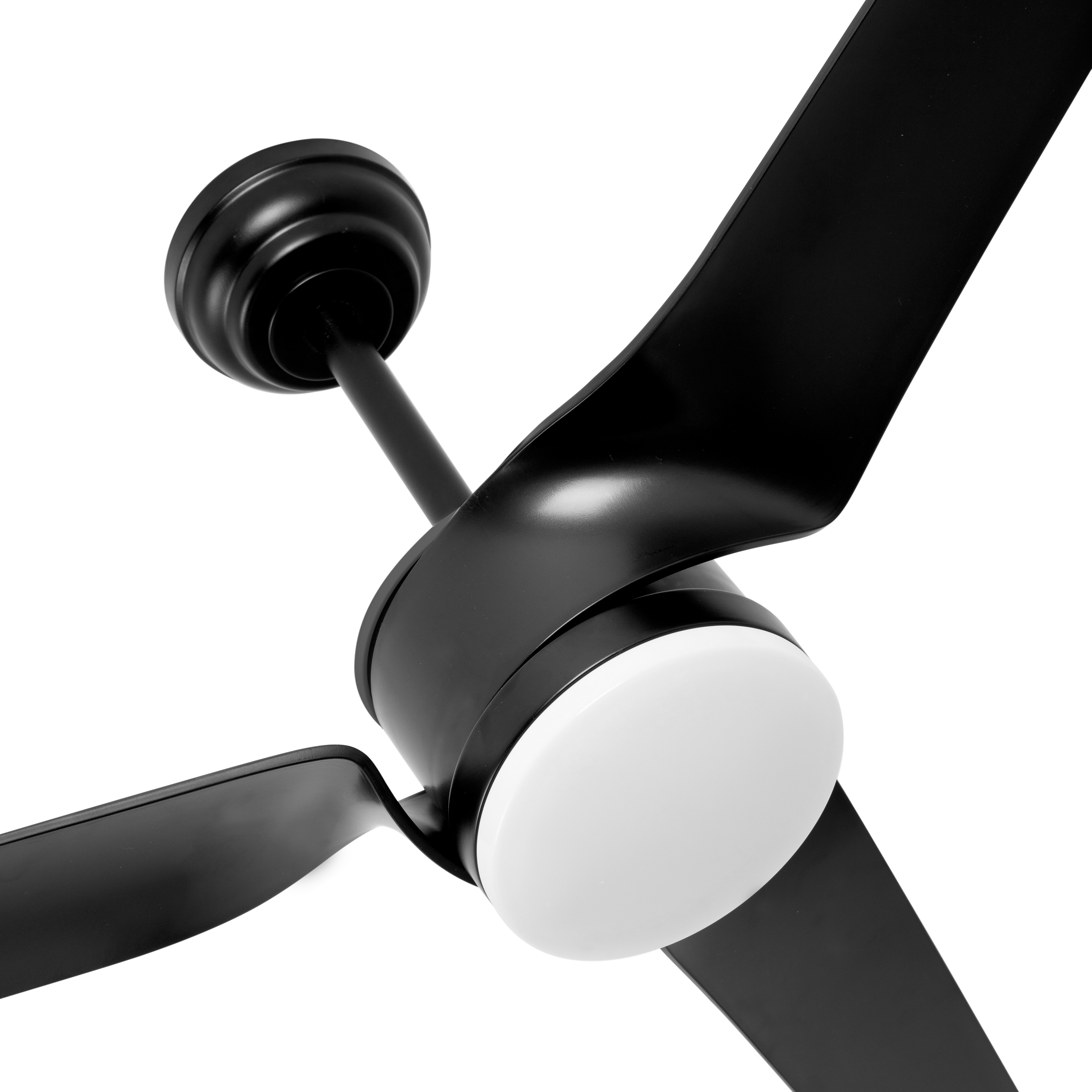 ```html
<img src=ruta-de-la-imagen.jpg alt=Ventilador de techo Montijo 24W Negro de 132cm con control remoto y LED integrado por Abrila. Ahorro de energía AI2 para uso interior doméstico.>
```