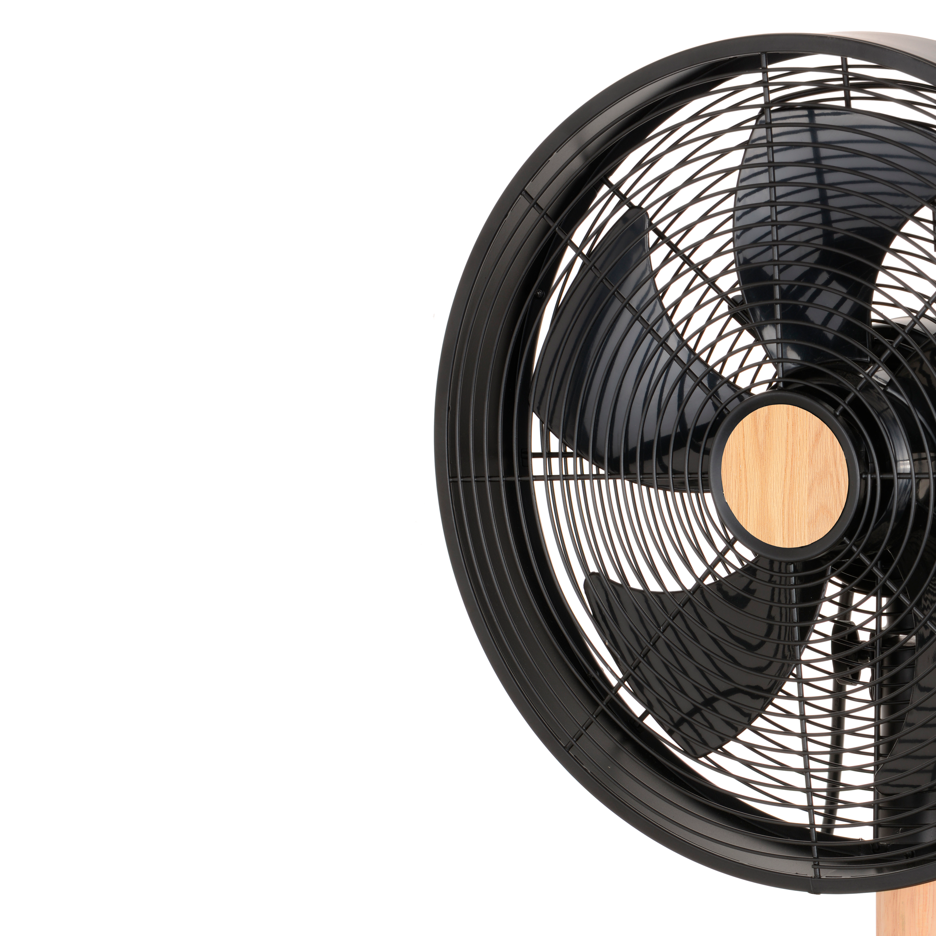 Ventilador Sobremesa Falcon Negro/Haya Oscilante Rotatorio 45W de Abrila, Modelo AI2, para Interior Doméstico, Fabricado en Metal y ABS.