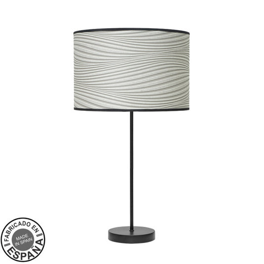 Lámpara de sobremesa Alto Moda en negro y surco gris de Abrila, diseño moderno de metal y textil con casquillo E27, iluminación para interiores domésticos fabricada en España