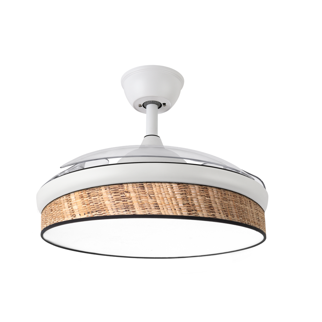 `alt=Ventilador de techo DC Moda 72W blanco con diseño cañizo, de Abrila, con iluminación ajustable, LED integrado y mando a distancia`

Este atributo `alt` optimiza el SEO al utilizar palabras clave relevantes que describen de manera precisa las características del producto.