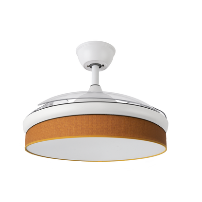 Aquí tienes un texto optimizado para el atributo alt de la imagen del producto:

Ventilador de techo LED DC Moda Abrila 72W, blanco y naranja, con iluminación de 7200 lúmenes, motor DC y aspas retráctiles, ideal para interior doméstico y uso en verano e invierno.

Si necesitas un texto mas corto, algo así podría servir:

Ventilador techo Led DC Moda Blanco y naranja 72W, con iluminación de 7200 lúmenes, motor DC, aspas retráctiles y uso interior.