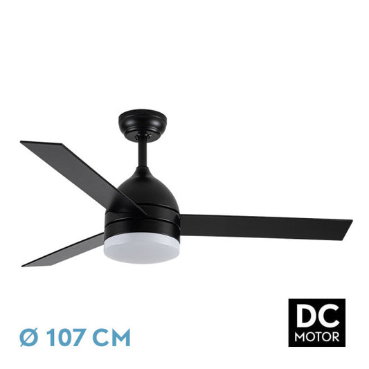 Ventilador de Techo Legio 26W Negro con 3 Aspas Reversibles en Metal, MDF y Policarbonato. Ideal para interiores domésticos, con motor DC y LED integrado. Marca Abrila, modelo AI2.