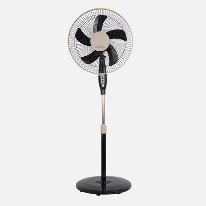 Ventilador de Pie Belmonte Negro/Beis 45W de Abrila, modelo 213841078. Diseño moderno y funcional con altura regulable. Fabricado con aluminio y policarbonato, ideal para uso doméstico en interiores. Función oscilante para una mejor distribución del aire. Color negro/beis, perfecto para integrarse en cualquier decoración.