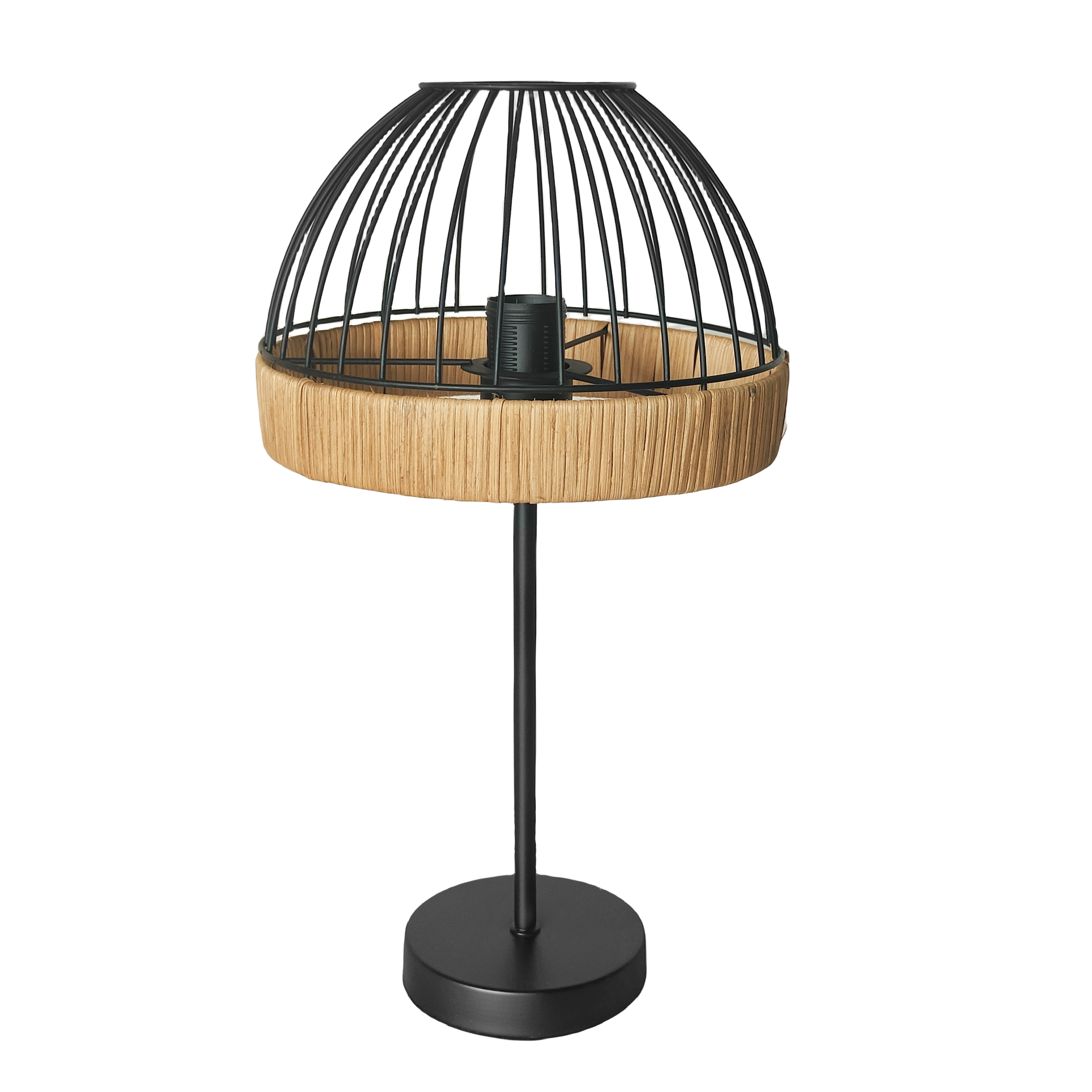 Lámpara de sobremesa Gaston en negro y natural de Abrila, diseño vintage rústico con metal y rattan para iluminación doméstica farmhouse chic y decoración interior sobremesa nature.