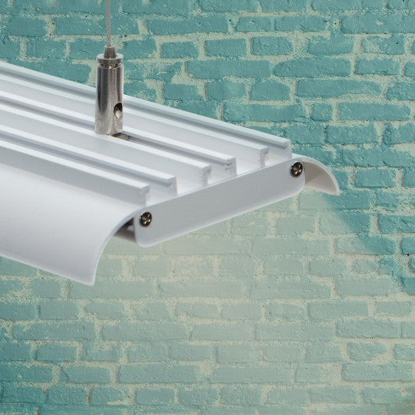 Campana industrial Mendel 120W 5000K de aluminio, acabado blanco natural, iluminación técnica para taller – Fabrilamp A14051256S