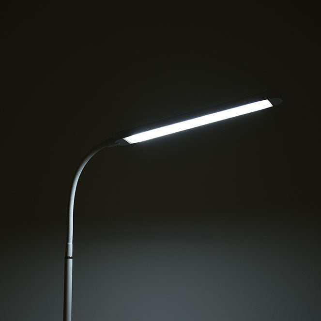 Lámpara de pie LED Belair OFFICE con 650 lúmenes