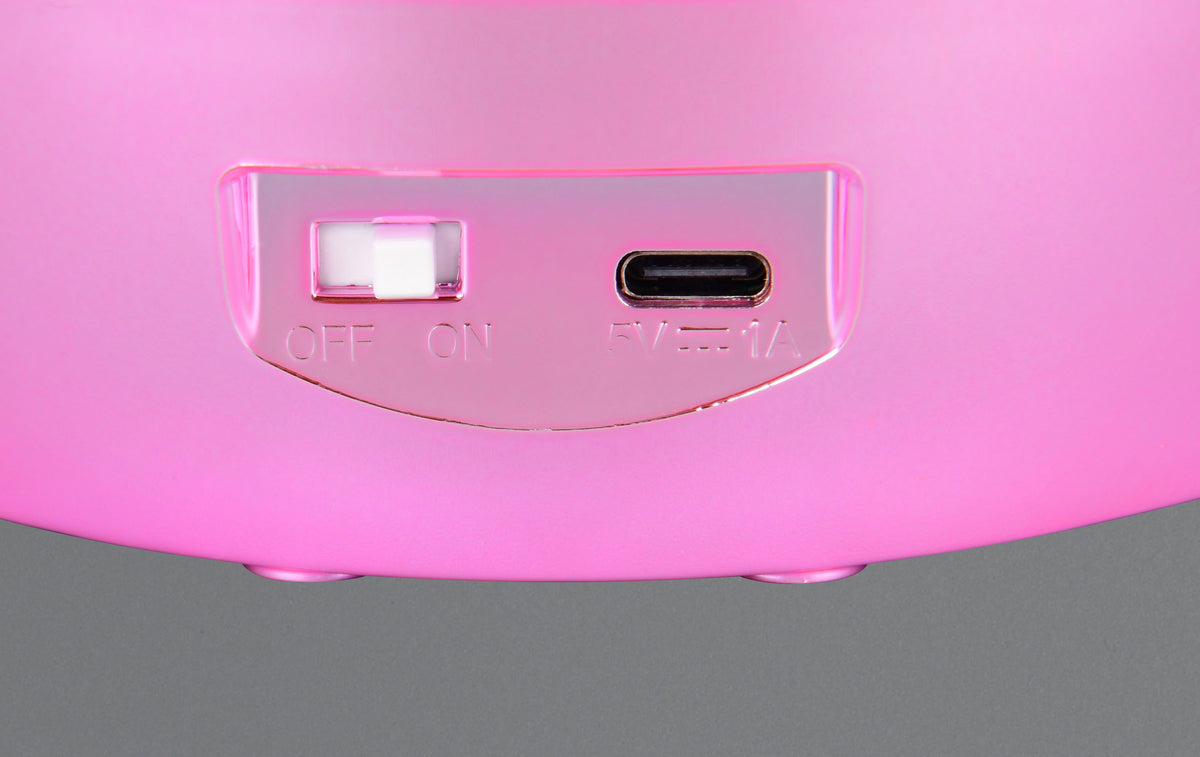 Interruptor ON/OFF y toma USB-C de la lámpara Shelly | Trio Lighting