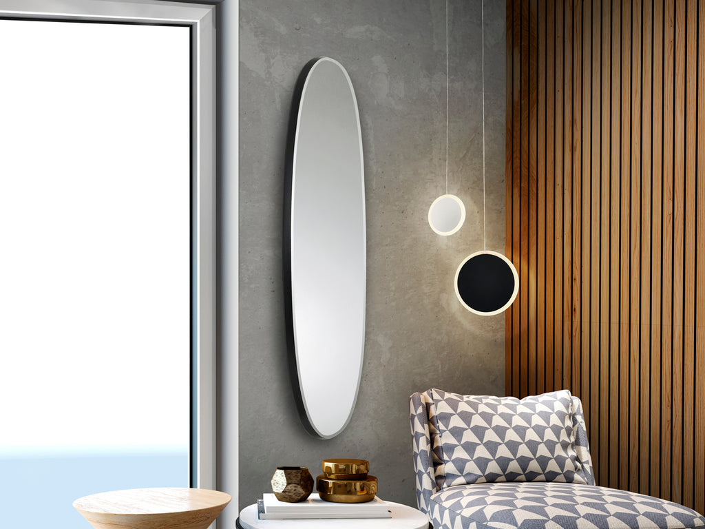 Espejo ovalado Aries negro 136x36 cm de Schuller, ideal para recibidor o salón. Diseño contemporáneo y minimalista con marco de DM y cristal. #espejo #ovalado #negro #Schuller #decoración