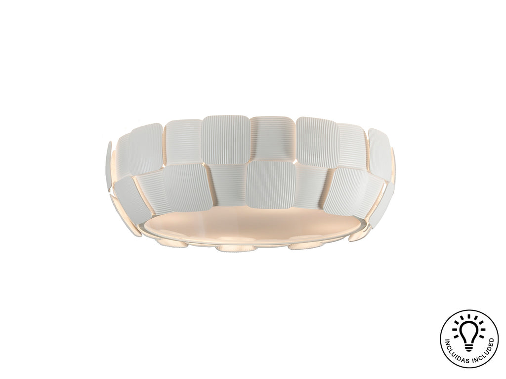 Plafón Quios 4L blanco mate de Schuller en dormitorio moderno con estructura de metal y difusor de policarbonato. Iluminación minimalista para salón. Referencia 124011.