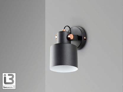 Aplique Erika negro mate y cobre satinado de Schuller (12476) - Iluminación de pared industrial y moderna de metal para interiores.