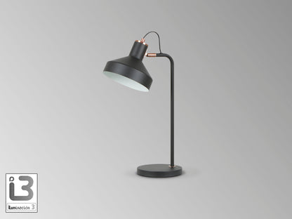 Lámpara de sobremesa Irias negro-cobre de Schuller (12519) - Diseño industrial moderno para dormitorio y salón con detalles en cobre y metal.