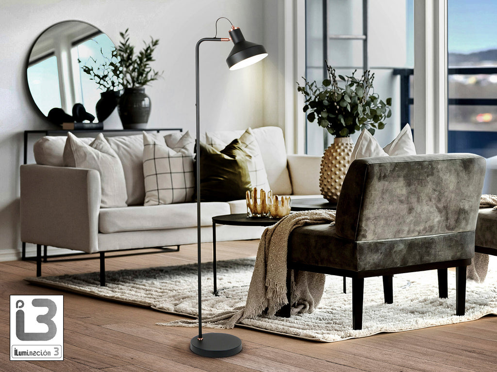 Lámpara de pie Irias negro mate y cobre de Schuller en salón moderno: diseño metálico con detalles en cobre para iluminación interior (12528)