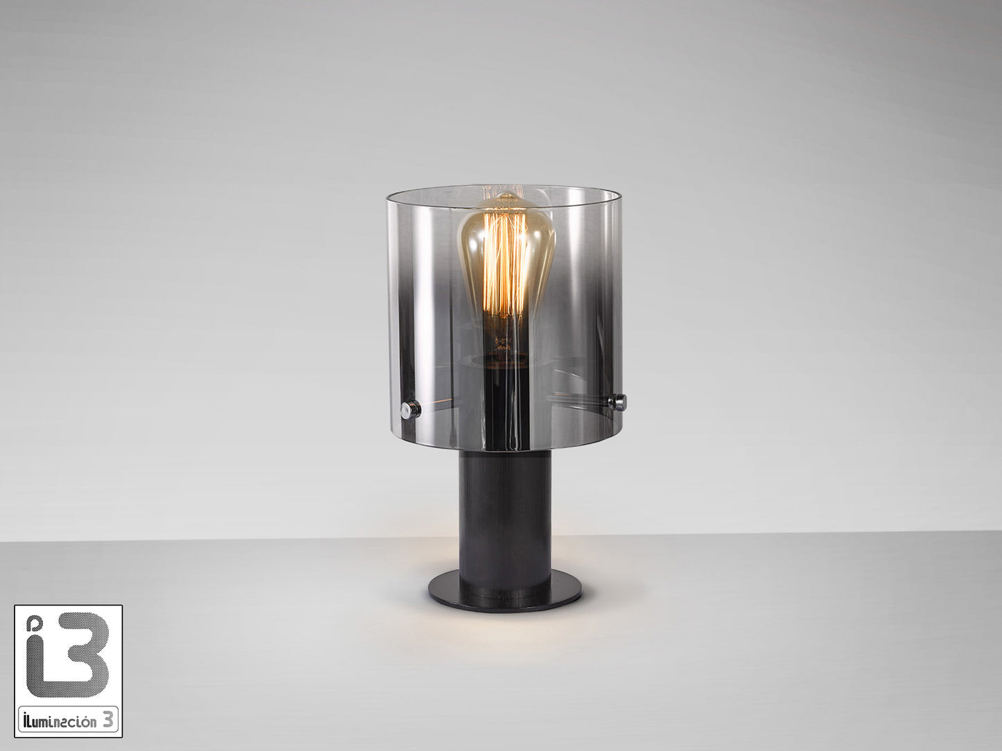 Lámpara de sobremesa Venize negra smoke de Schuller en salón moderno. Cristal smoke y metal negro satinado. Ideal para dormitorio con bombilla E27. Estilo industrial. Modelo 12837.