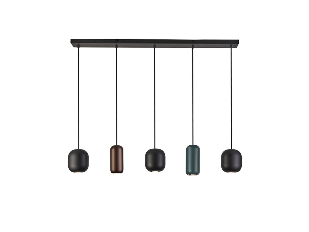 Lámpara de techo Nimes negra de metal con 5 luces, regulable en altura, ideal para comedor y salón. Diseño moderno de Schuller con detalles en verde y marrón. Referencia 12863.