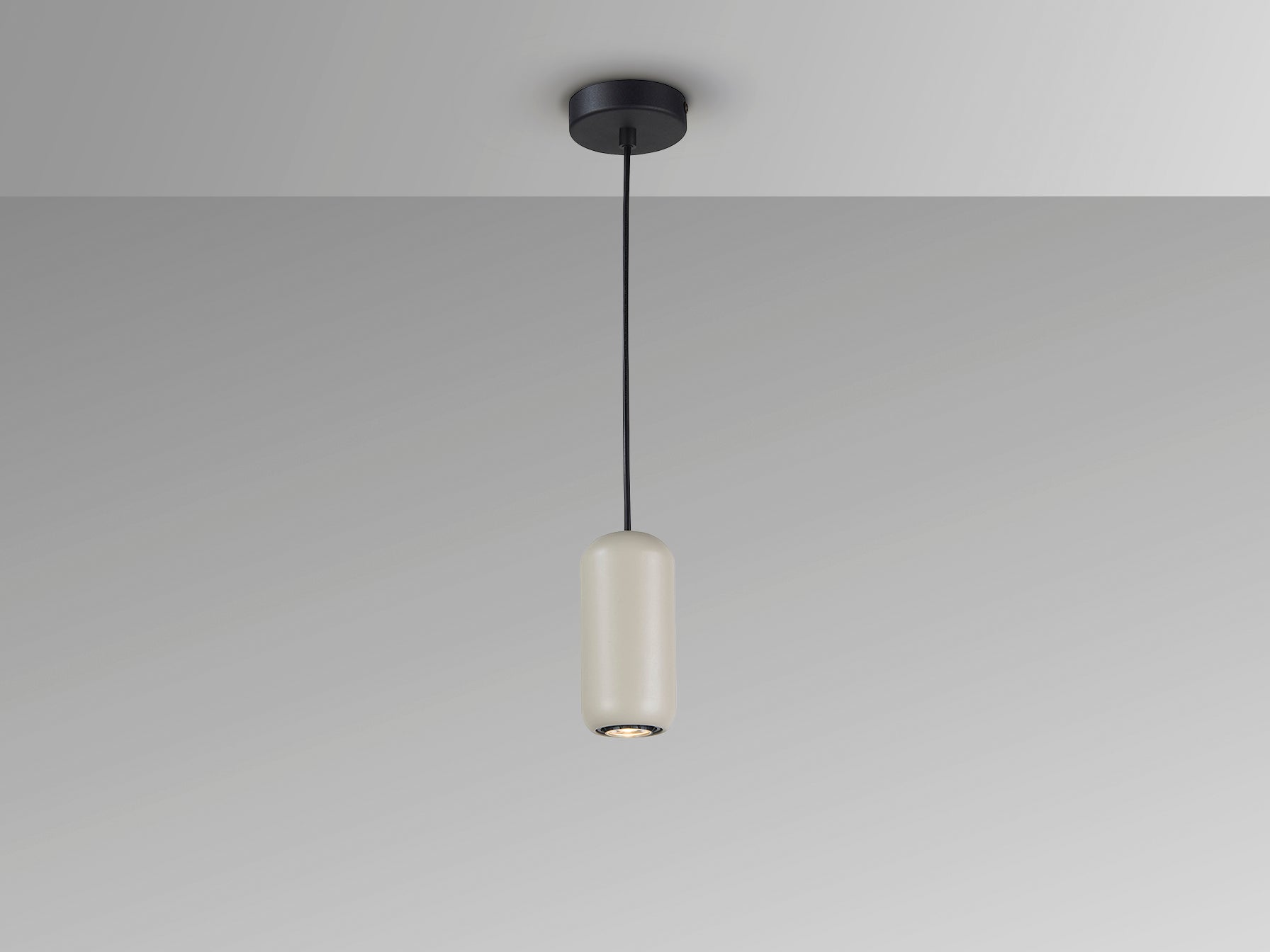```
Lámpara colgante Nimes negro-gris de metal para comedor o salón de estilo industrial y minimalista. Diseño Schuller 12944 con acabado en gris y negro.
```