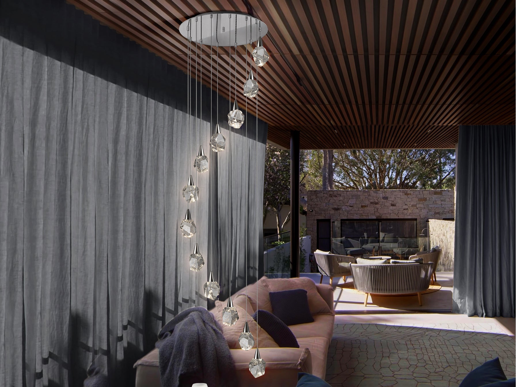 Lámpara de techo Aquaria 12 luces cromado con cristales, LED y diseño moderno regulable en altura para salón. Schuller 157308.