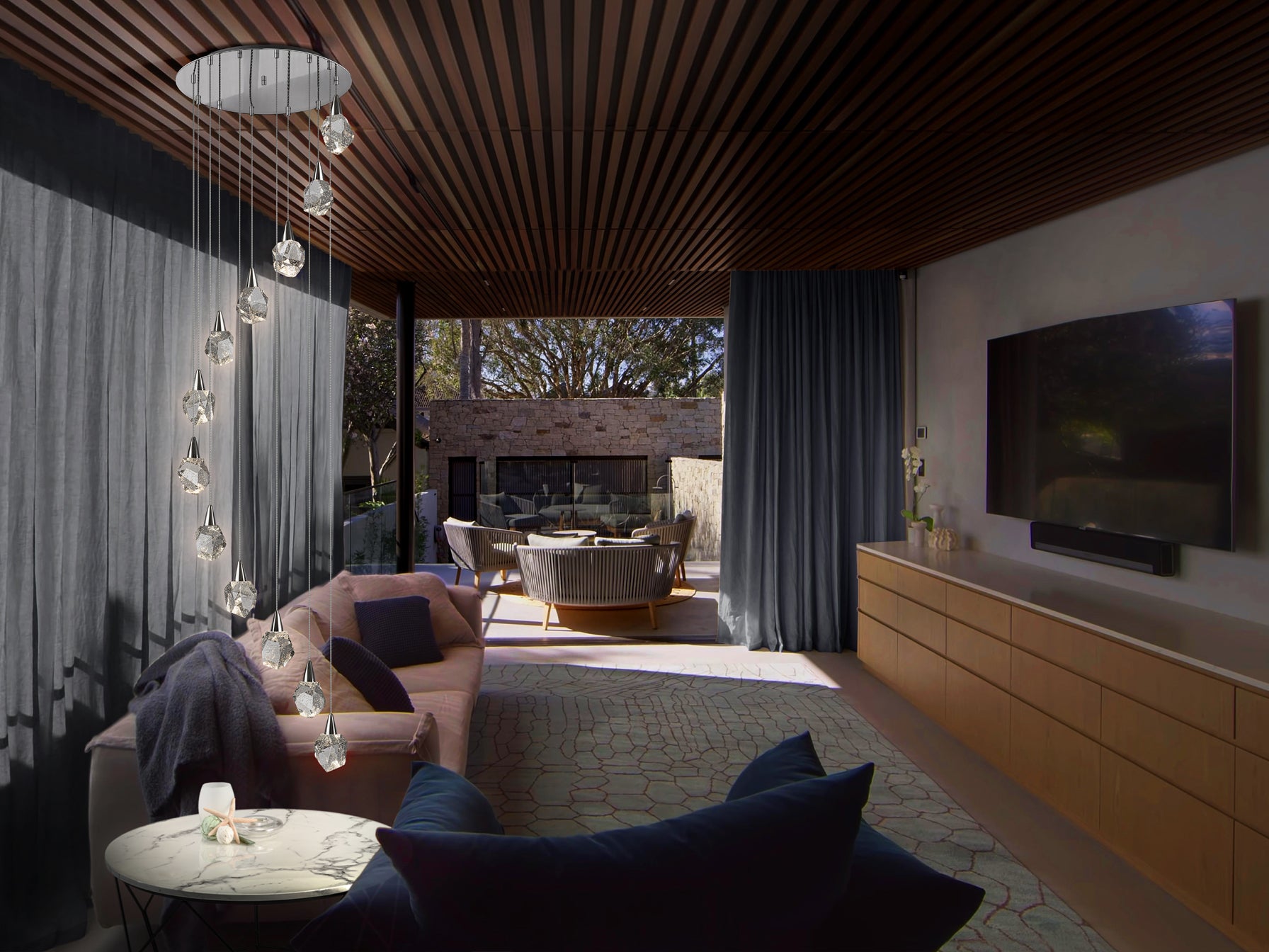 Lámpara de techo Aquaria 12 luces cromada con cristales, LED y diseño moderno regulable en altura. Ideal para salón. Schuller (157308)